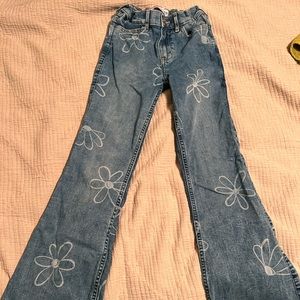 9/10 Abercrombie girls Flower Flare Jeans